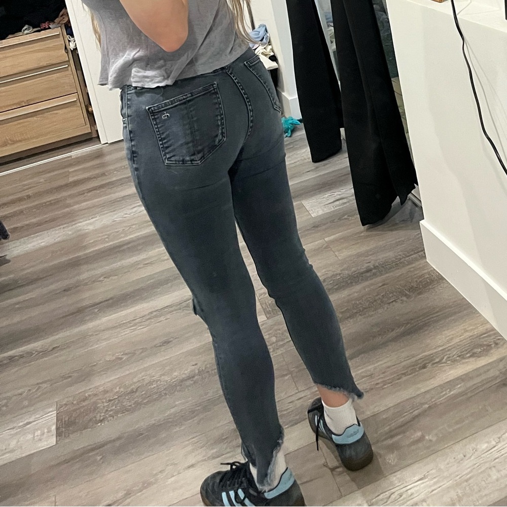 Rag & Bone dark blue distressed Ankle Jeans 26